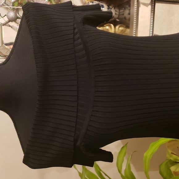 BCBG Maxazaria wrap dress size M - Picture 2 of 9